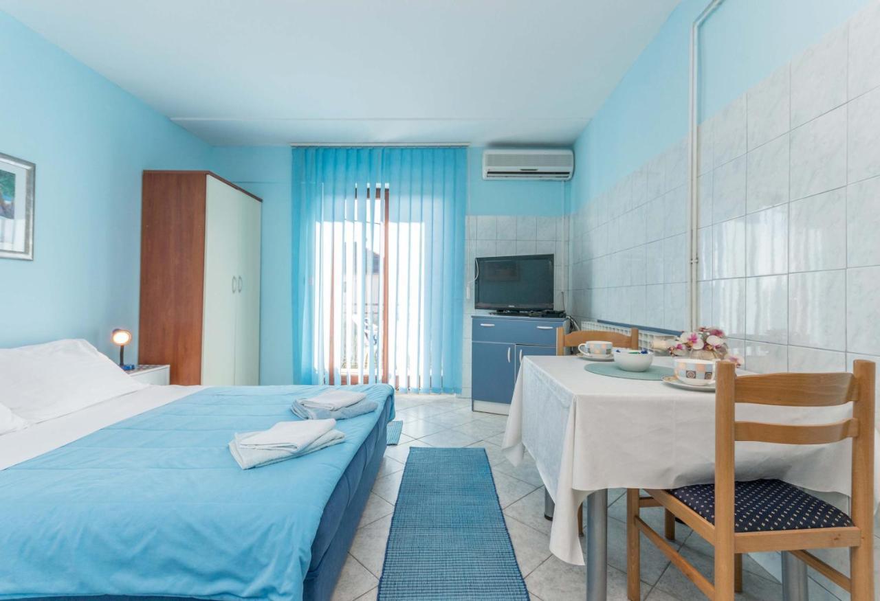 Savic Biograd Apartment บีโอกราดนาโมรู ภายนอก รูปภาพ