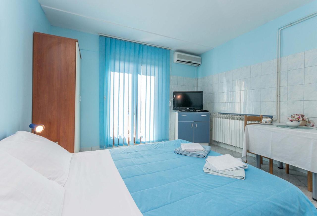 Savic Biograd Apartment บีโอกราดนาโมรู ภายนอก รูปภาพ