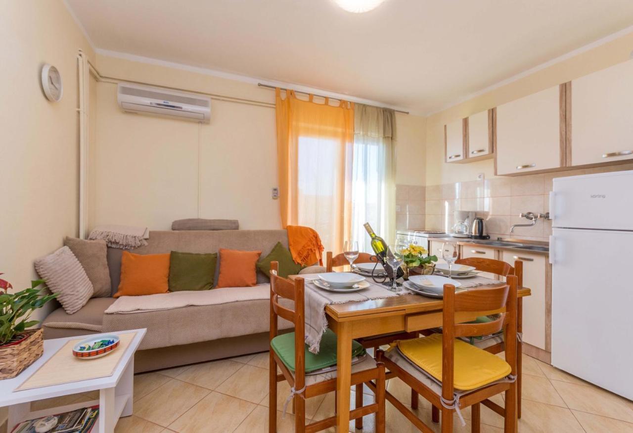 Savic Biograd Apartment บีโอกราดนาโมรู ภายนอก รูปภาพ
