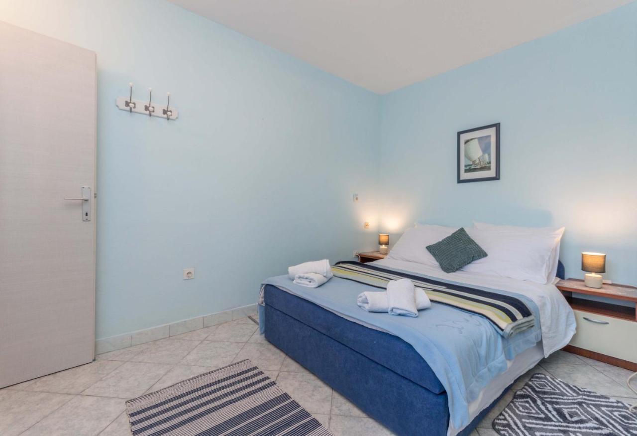 Savic Biograd Apartment บีโอกราดนาโมรู ภายนอก รูปภาพ