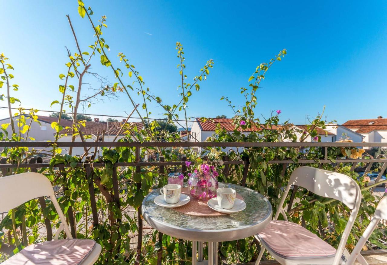 Savic Biograd Apartment บีโอกราดนาโมรู ภายนอก รูปภาพ