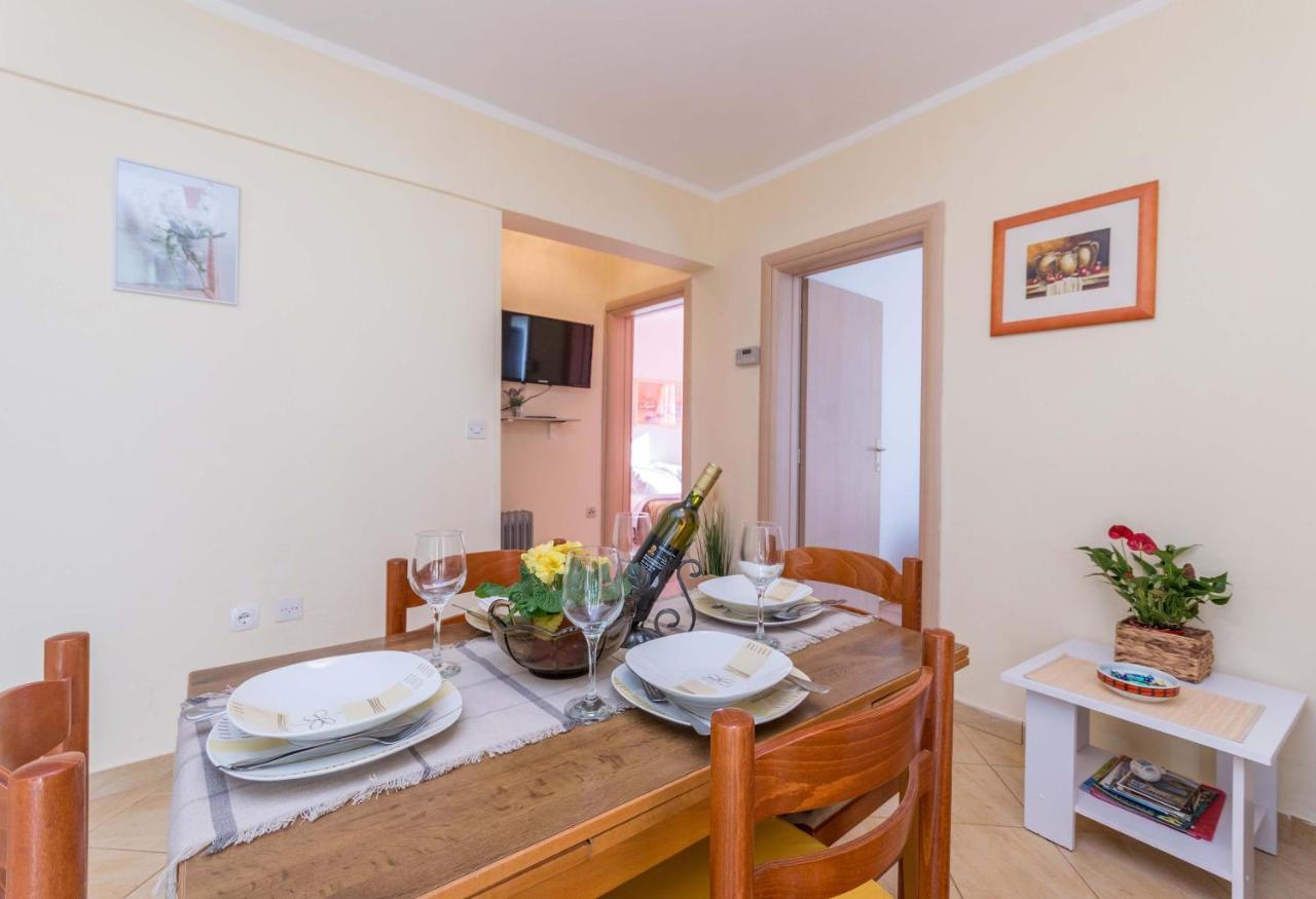 Savic Biograd Apartment บีโอกราดนาโมรู ภายนอก รูปภาพ