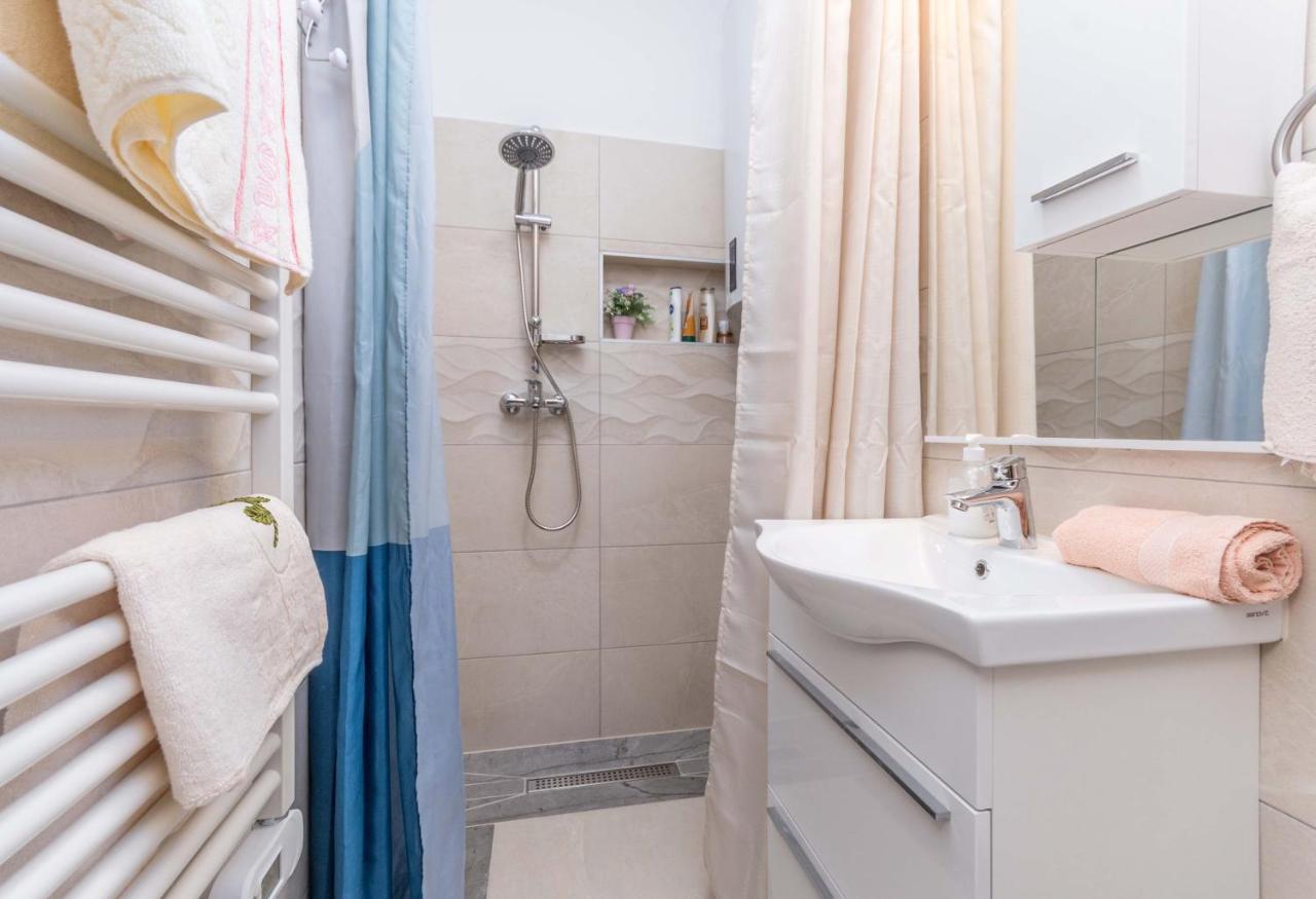 Savic Biograd Apartment บีโอกราดนาโมรู ภายนอก รูปภาพ